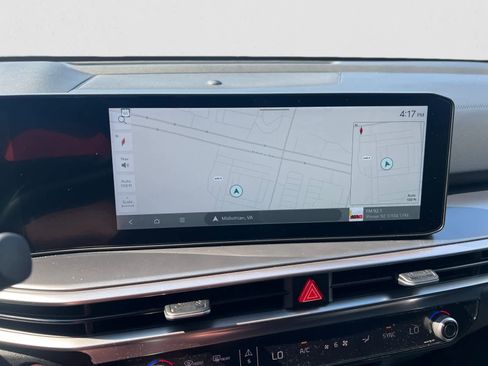 Certified 2025 Kia Sorento S image 22