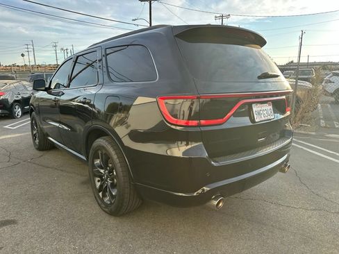 Used 2021 Dodge Durango R/T w/ Blacktop Package RWD image 3