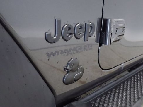 Used 2022 Jeep Wrangler Unlimited Sport AWD/4WD image 11