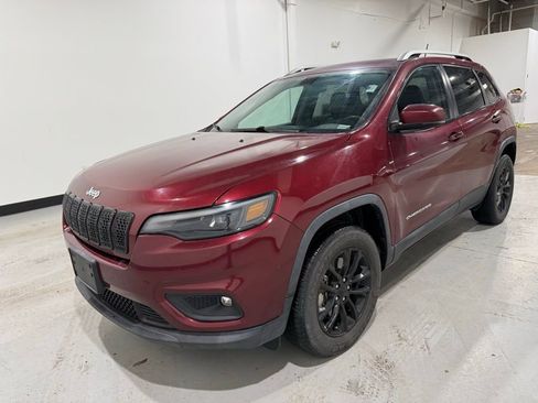 Used 2020 Jeep Cherokee Latitude Plus image 2
