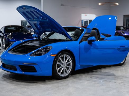 Used 2022 Porsche 718 Boxster RWD image 34