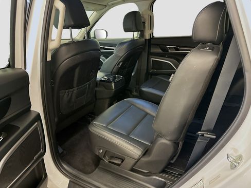 Used 2025 Kia Telluride S image 30
