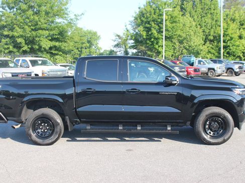 Used 2024 Chevrolet Colorado Z71 w/ Z71 Convenience Package 2 AWD/4WD image 8