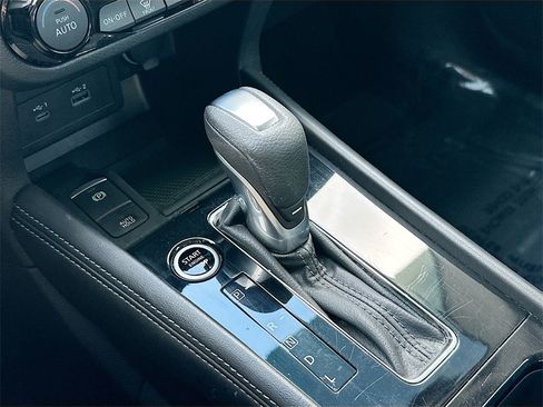 Used 2021 Nissan Kicks SV w/ Exterior Package image 16