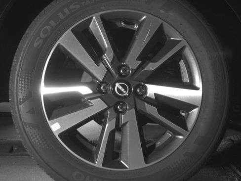 Used 2025 Nissan Versa SV image 15