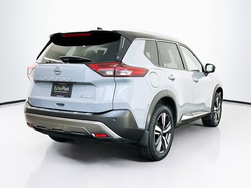 Used 2023 Nissan Rogue SL w/ SL Premium Package image 9
