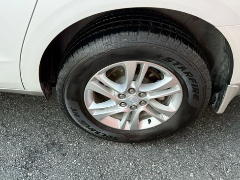 Used 2019 Buick Enclave Essence image 36