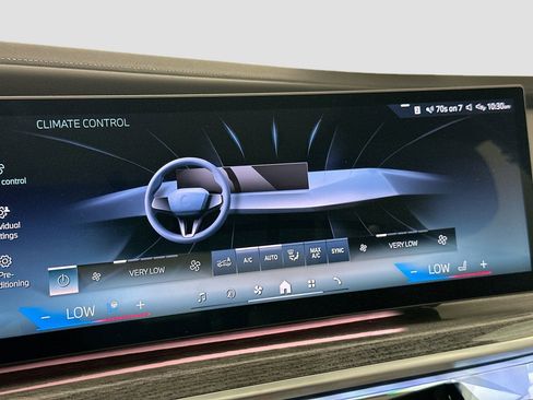 Certified 2023 BMW 740i w/ Luxury Rear Seating Package image 16