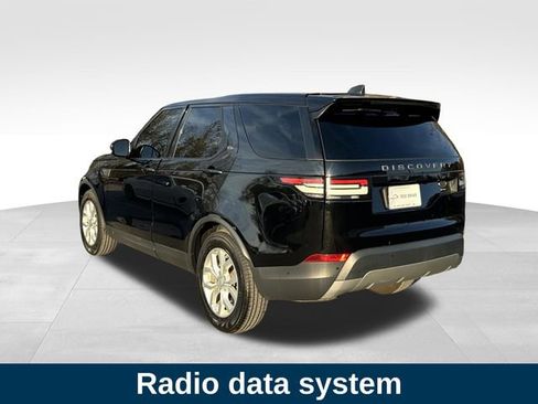Used 2019 Land Rover Discovery SE image 3
