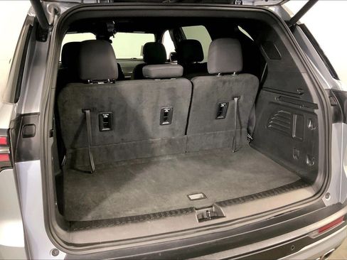 Used 2024 Chevrolet Traverse LT AWD/4WD image 4