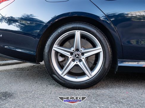 Used 2018 Mercedes-Benz E 400 4MATIC Sedan image 11