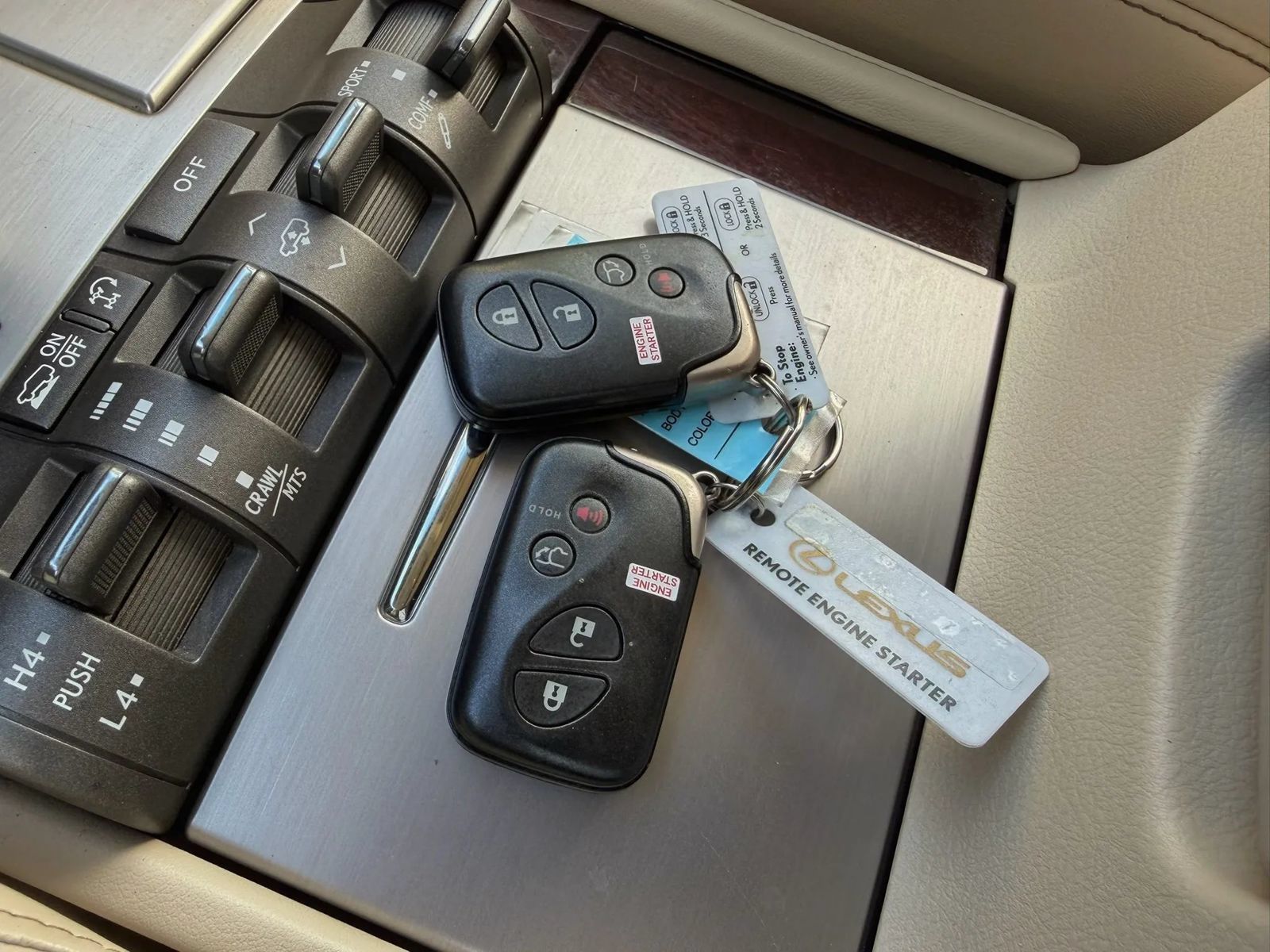 Used 2013 Lexus LX 570 4WD w/ Luxury Pkg image 92