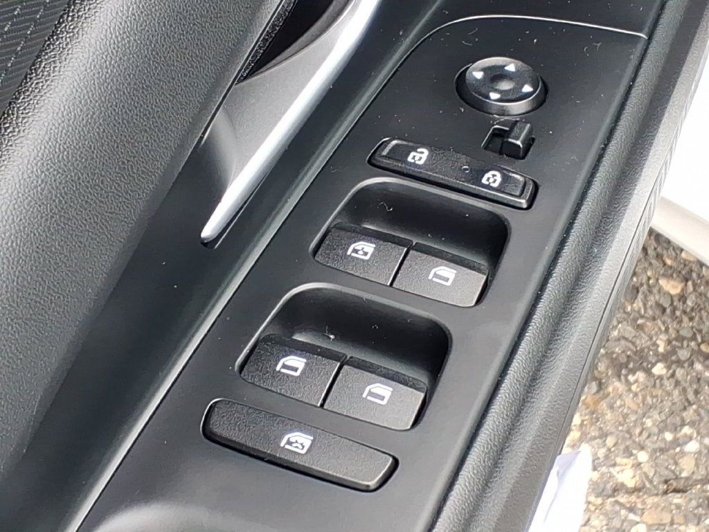 Used 2023 Hyundai Elantra Blue w/ Preferred Accessory Package FWD image 13