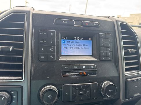 Used 2018 Ford F150 XLT image 13