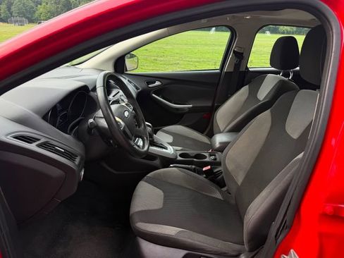 Used 2012 Ford Focus SE FWD image 7