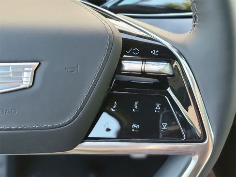 New 2026 Cadillac Vistiq Premium Luxury w/ LPO, Floor Liner Package image 28