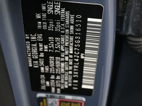 Used 2025 Kia Sorento S FWD image 17