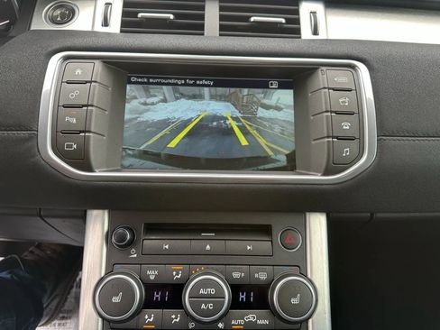 Used 2016 Land Rover Range Rover Evoque SE image 23