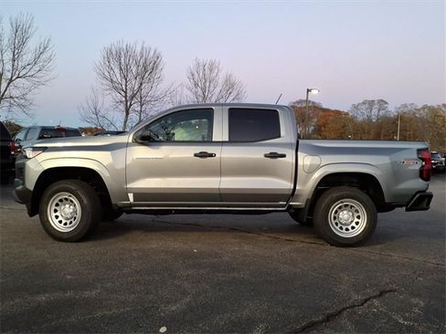 New 2026 Chevrolet Colorado W/T image 3