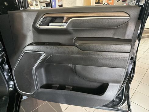 Used 2025 Chevrolet Silverado 1500 LT RWD image 23
