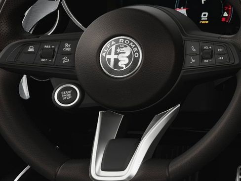 New 2025 Alfa Romeo Stelvio Sprint AWD/4WD image 25