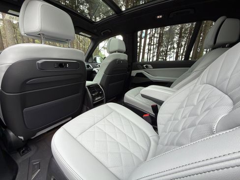 New 2026 BMW X7 xDrive40i w/ M Sport Package image 15
