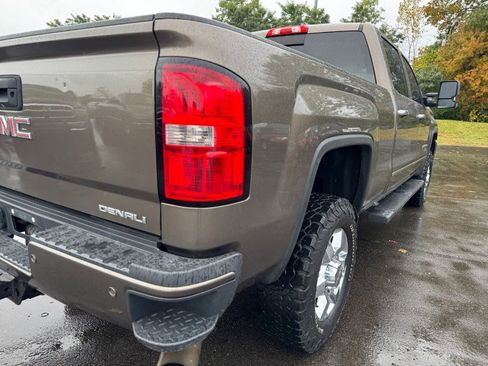Used 2015 GMC Sierra 3500 Denali image 11