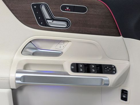 Used 2023 Mercedes-Benz EQB 300 4MATIC w/ Exclusive Package image 14