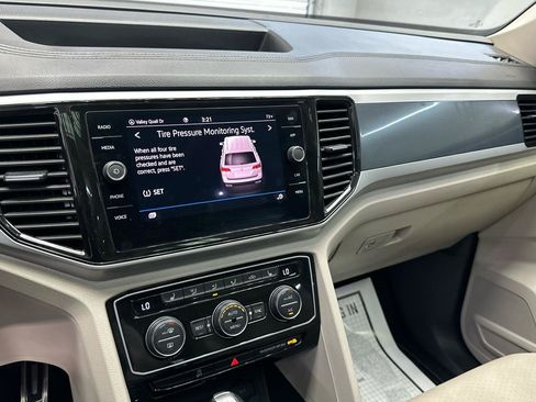 Used 2021 Volkswagen Atlas SEL R-Line FWD image 25