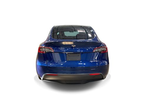 Certified 2023 Tesla Model Y Long Range AWD/4WD image 5
