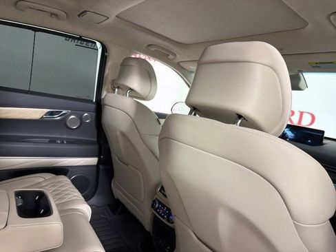 Used 2024 Genesis GV80 3.5T AWD/4WD image 19