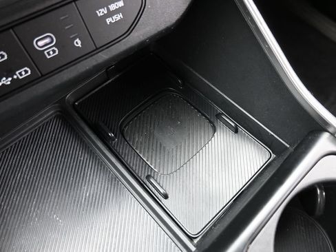 Used 2025 Kia Carnival EX FWD image 34