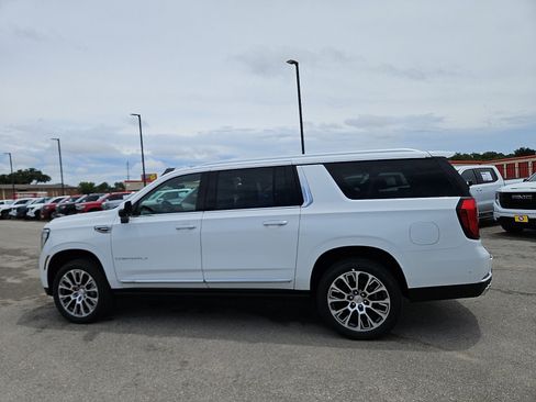 New 2026 GMC Yukon XL Denali w/ Denali Reserve Package AWD/4WD image 2