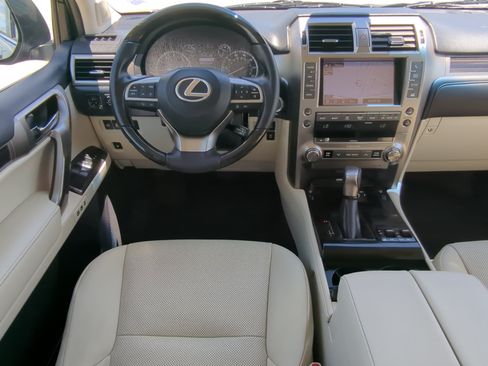 Used 2020 Lexus GX 460 Premium w/ Premium Package AWD/4WD image 14