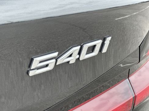Used 2023 BMW 540i w/ M Sport Package RWD image 19