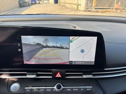 Used 2025 Hyundai Elantra SEL image 27