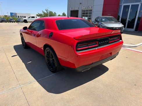 Used 2022 Dodge Challenger GT AWD/4WD image 3