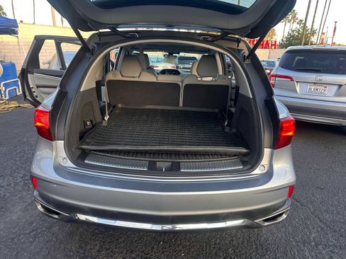 Certified 2018 Acura MDX SH-AWD w/ Technology Package image 10