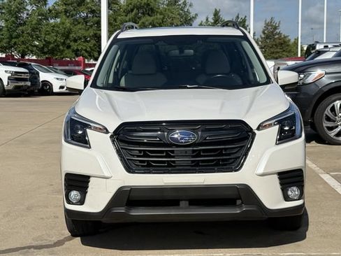 Used 2023 Subaru Forester Premium AWD/4WD image 8