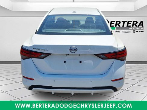 Used 2025 Nissan Sentra SV FWD image 5