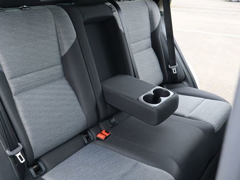 Used 2023 Nissan Rogue SV image 27