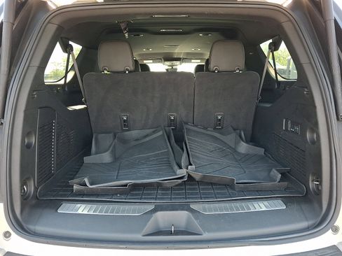 Certified 2024 Chevrolet Suburban Premier AWD/4WD image 31