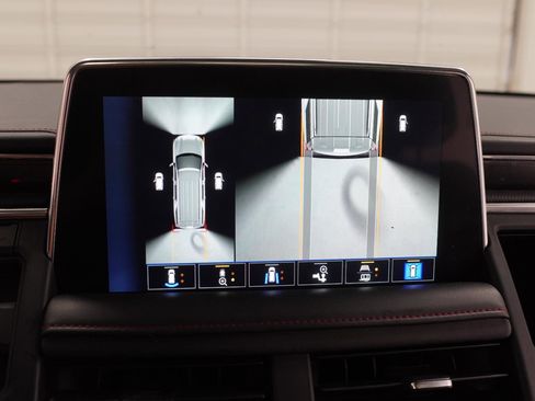 Used 2023 Chevrolet Suburban RST w/ Luxury Package RWD image 30
