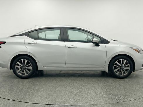 Used 2025 Nissan Versa SV FWD image 11