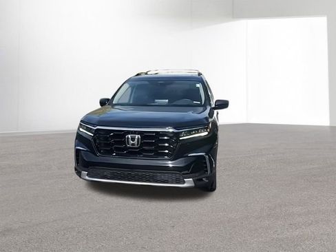 Used 2023 Honda Pilot Elite image 3