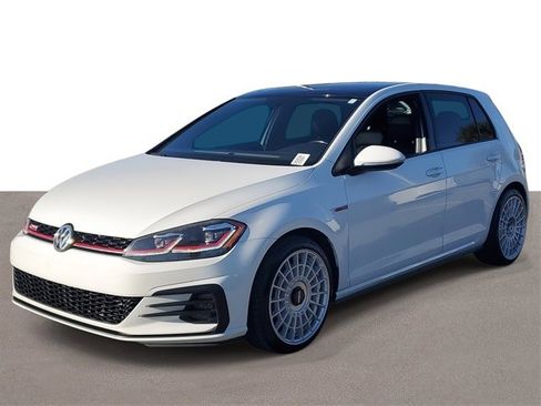 Used 2019 Volkswagen GTI SE image 2