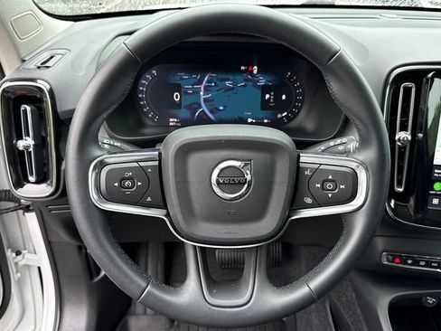 Used 2026 Volvo XC40 B5 Plus AWD/4WD image 28