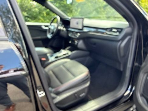 Used 2023 Ford Escape ST-Line Select w/ Tech Pack #2 AWD/4WD image 32