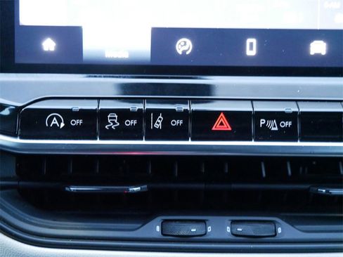 Used 2024 Jeep Compass Limited image 20