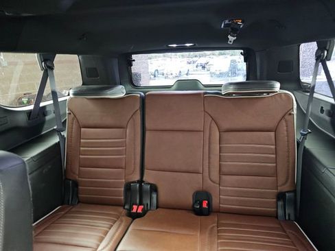 Used 2023 GMC Yukon XL Denali Ultimate AWD/4WD image 21